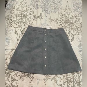 NWT H&M velvet button front mini skirt